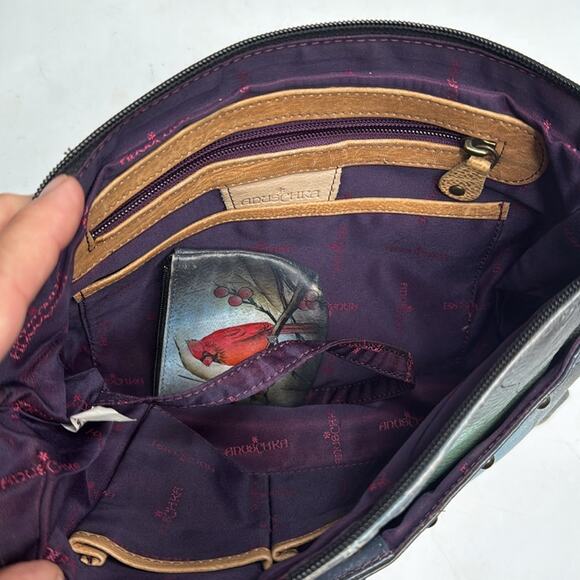 ANUSCHKA Medium Crossbody Cardinal Bird Double Zip Pocket Painted Signed Artwork - Picture 7 of 9